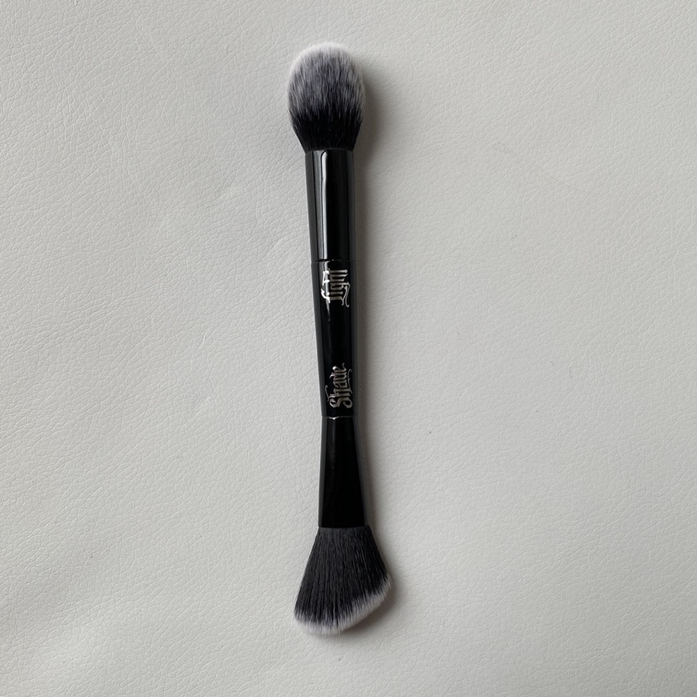 Kat Von D Dual Brush